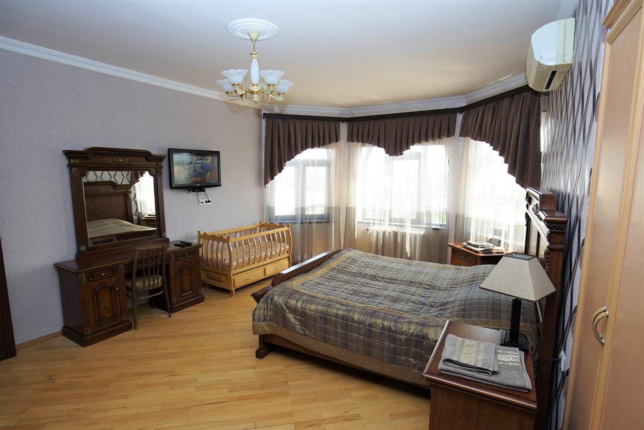Nice House In The Heart Of The City Yerevan Bagian luar foto